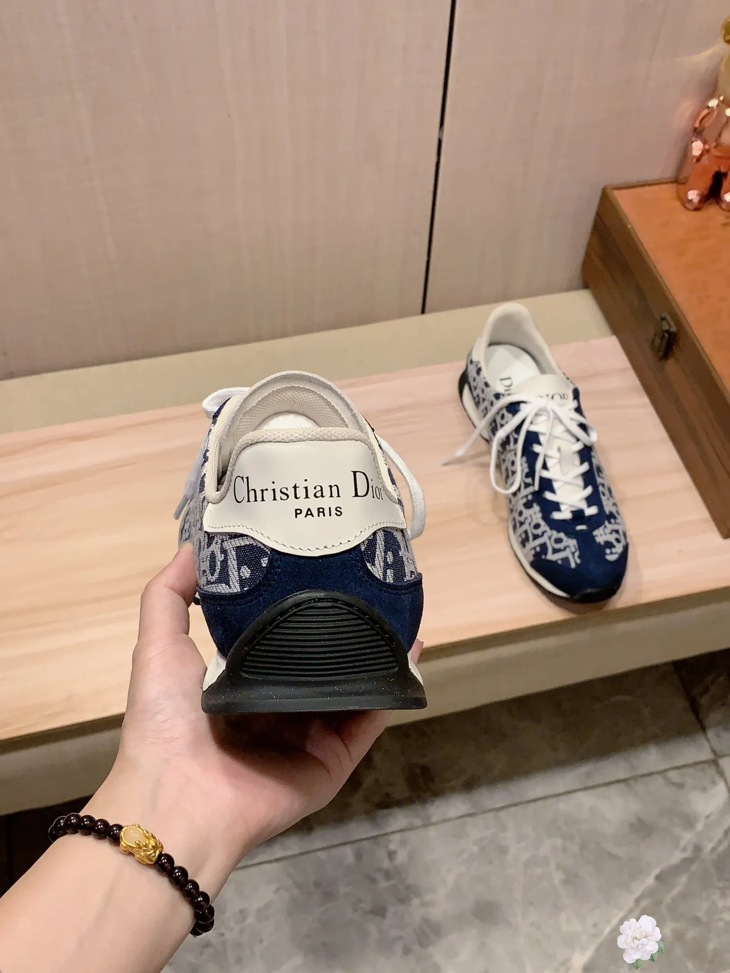 Men's Men's Shoes💰442💰💰🎩🎩[Lightning][Lightning] "Dior DIOR*" The latest and most popular casual shoes, top brand [seduce] luxury ~ purchasing agency, top ~ quality. [Strong] The upper is made of imported breathable cowhide with woven material ➕ breathable sheepskin feet (•) and fine workmanship. The original stylish and stylish soft rubber wear-resistant and non-slip outsole is light and comfortable on the feet. The real thing looks better when photographed in real life. 413: Code: 35-44, 45.46 can be customized, 8️⃣ colors selected